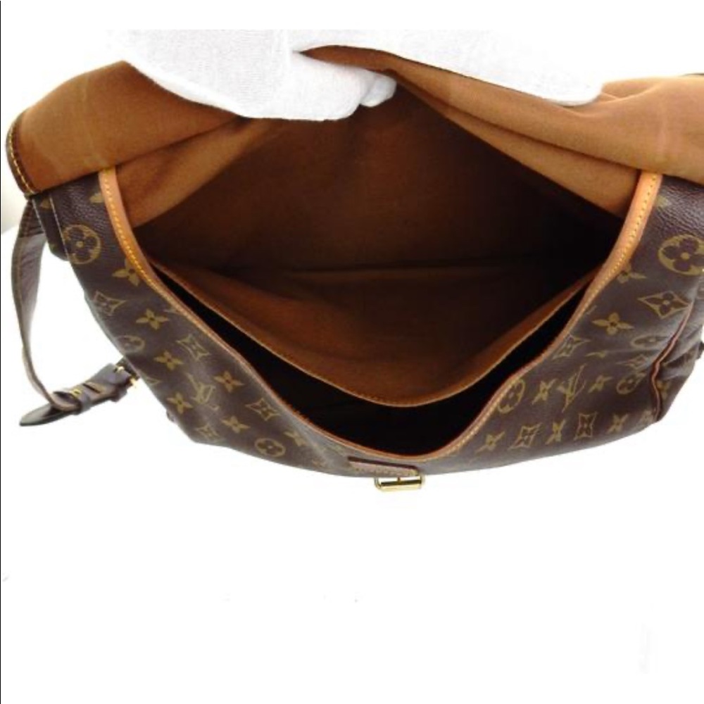 Authentic Louis Vuitton samur cross body bag - Picture 8 of 11